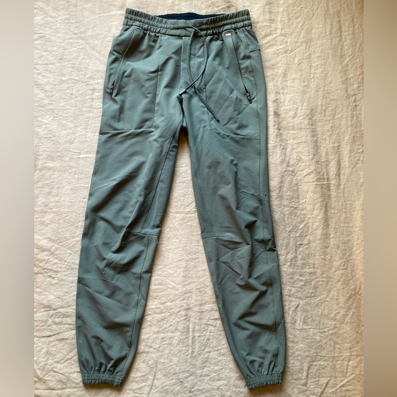 Lululemon License to Train Joggers Green Size men’s XS 29” inseam sweatpants - Picture 6 of 8
